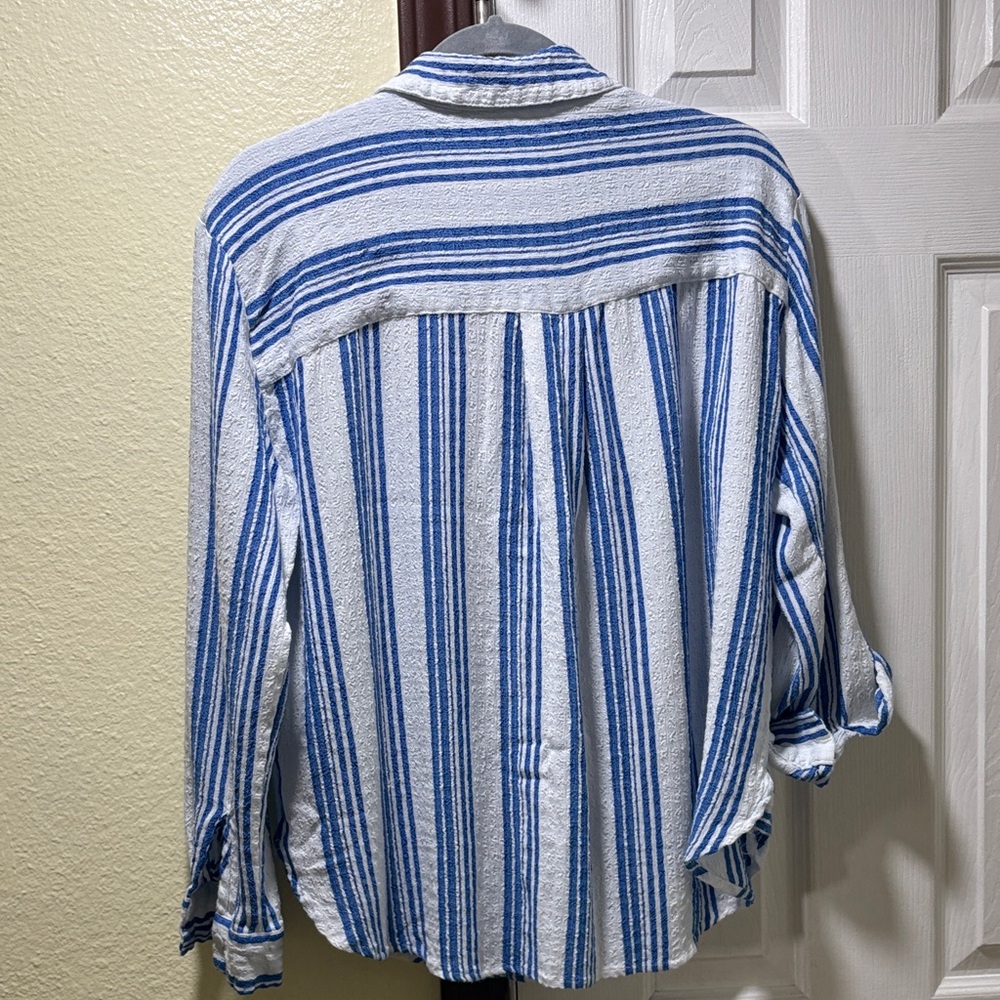 Striped Blue & White Long-Sleeve Button Shirt - Picture 4 of 7